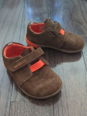 Merrell Bare Steps Sneaker Boys size 5.5 Leather Hiking